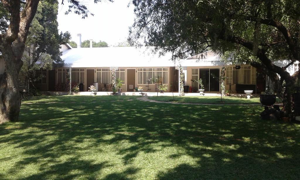 Black Swan Guest House Boshoek Екстериор снимка