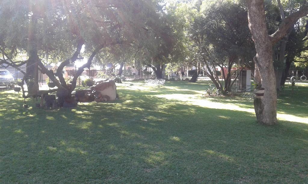 Black Swan Guest House Boshoek Екстериор снимка