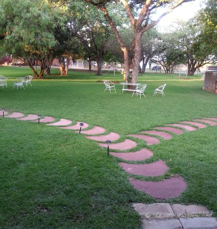 Black Swan Guest House Boshoek Екстериор снимка