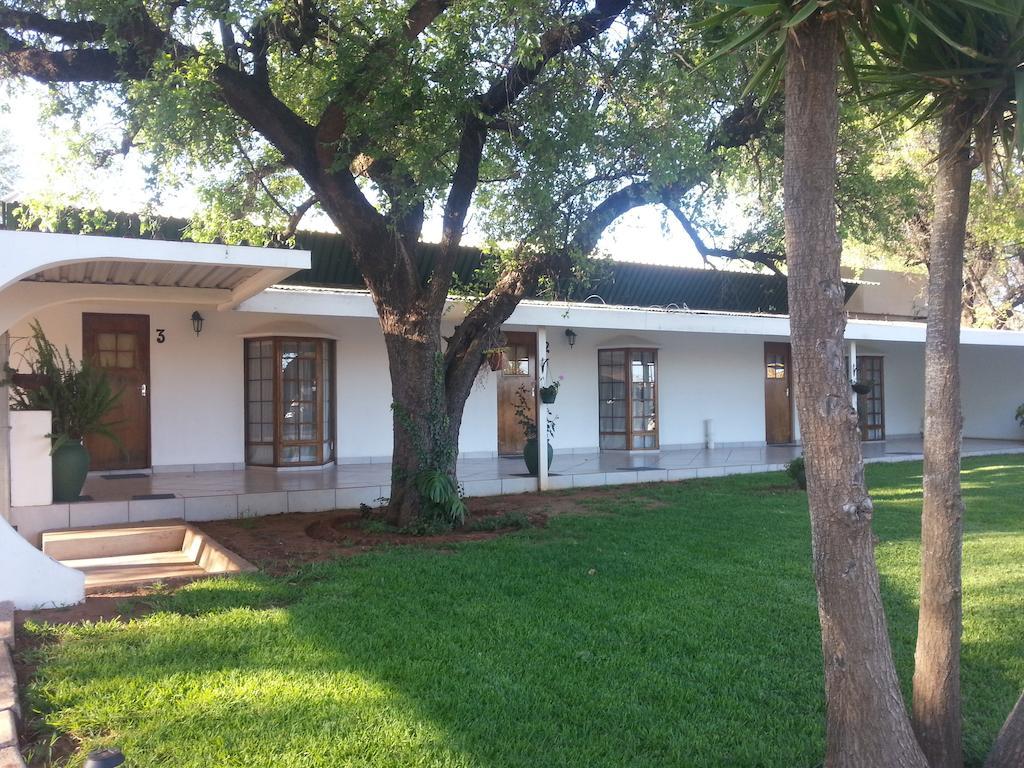 Black Swan Guest House Boshoek Екстериор снимка