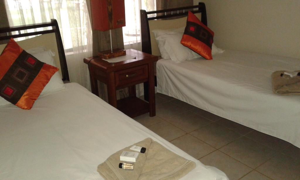 Black Swan Guest House Boshoek Екстериор снимка