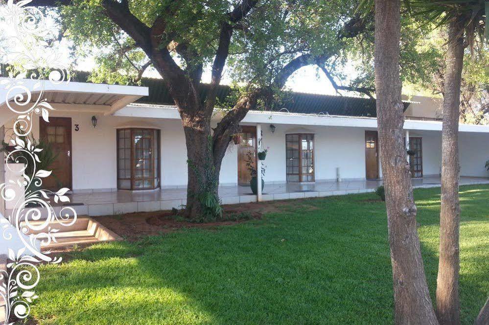 Black Swan Guest House Boshoek Екстериор снимка
